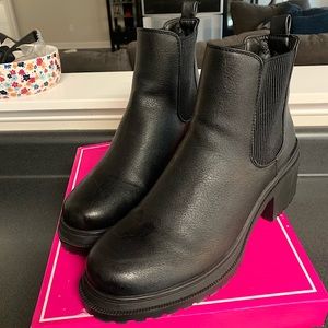 Black Chelsea Boots Size 9